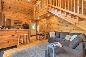 Cozy Boone Cabin with Deck Close to Downtown! Boone
